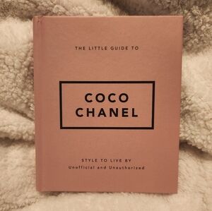 The Little Guide to Coco Chanel - Style to Live By Hardcover Book NWOT